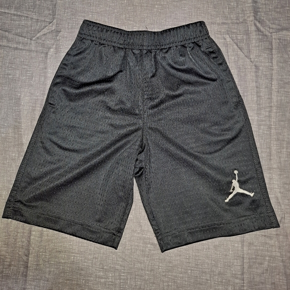 Jordan Boys Shorts - Picture 1 of 3